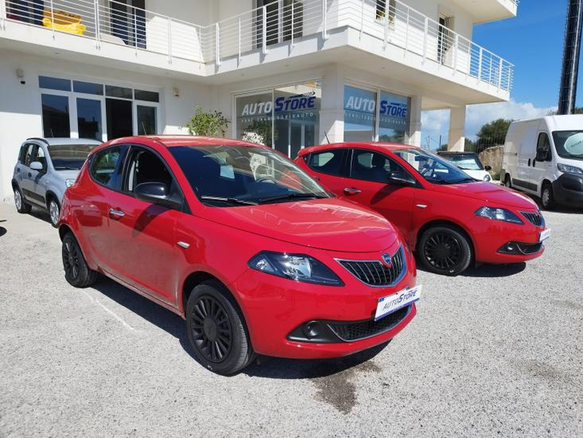 Lancia Ypsilon